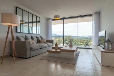 Image de Appartement neuf 80 m² vue montagne et mer