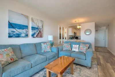 Image de Renovated 3 Bedroom 2 Bath Condo, Oceanfront, Ocean Views, Sleeps 8