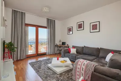 Image de Immerse yourself in Apartment Micika’s sun-kissed charm!