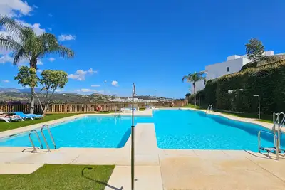 Image de Two bedroom pool front apartment