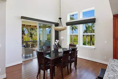 Image de ♛♔Pili Mai Luxe. townhome. elegant. 2 parking❋