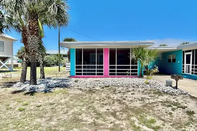 Image de Miami across the street from the beach