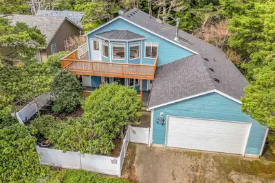 Image de Comfortable, Quiet, Roomy Home Near Waldport Beach Access and Town Has King Suit