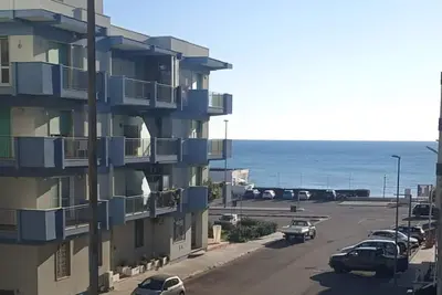 Image de Gallipoli Lido 12-seater beachfront.