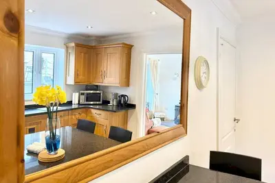 Image de Pass the Keys | Countryside Retreat in Reynoldston Gower, Sleeps 10