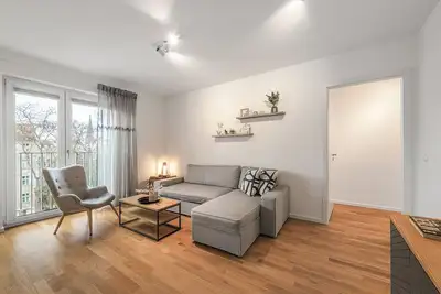 Image de 2 Bedroom Apartment with Balcony