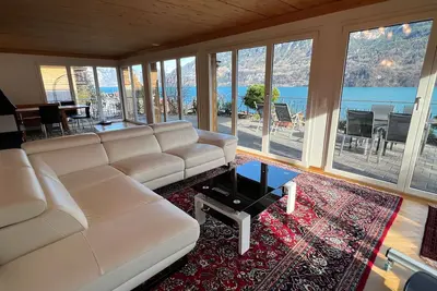 Image de Chalet-Alpine & Lake View-4 bedroom, sleeps 8-Niederried bei Interlaken