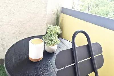 Image de Charmant Studio avec Balcon à Deux Pas de Strasbourg et de sa Cathédrale
