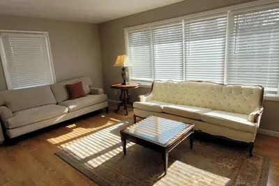Image de Newly Remodeled - 4 bedrooms Sleeps 7