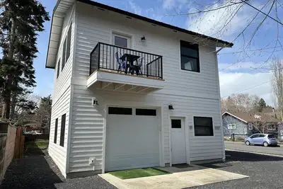 Image de Sugar Plum Loft - Sweet and Walkable Bend, Ac, 100+mbps Wifi, 30 nt min