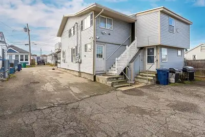 Image de 3-bedroom beachy apartment one block from Hampton Beach