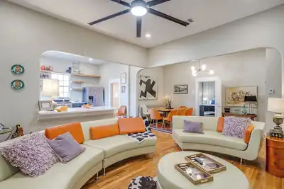 Image de Stadium Seats- Walking Distance to At&T Stadium