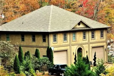 Image de A Beech Mountain Retreat Upon The Watauga River