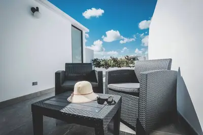Image de 2 Penthouse Rec pour 6 personnes avec Patio Privé! Piscine communautaire sur la terrasse