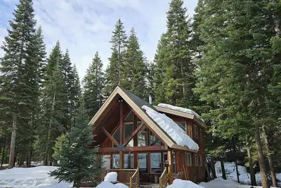 Image de Scenic 2 bedroom home with Loft nestled on 30 beautiful acres near New Meadows.