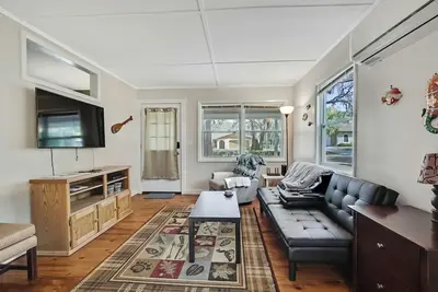Image de Secluded Retreat – Walk to Boat Launch!