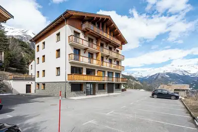 Image de Chalet \"Près Du Mélèze\" avec vue sur la montagne, jardin partagé et Wi-Fi