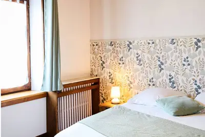 Image de Petite maison 'Le Prunier' avec jardin partagé