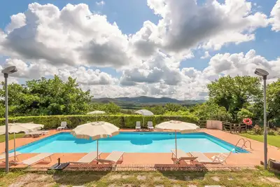 Image de Maison de vacances 'Rustico Con Jacuzzi In Toscana' avec piscine partagée, Wi-Fi et climatisation