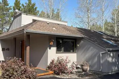 Image de Meadow House 64 in Sunriver w/ Golf Course & Mt View, WiFi, Ac, Hot Tub