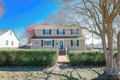 Image de Sojourn Spacious Family Retreat with Fenced Backyard