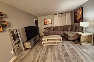 Image de 2-bedroom condo in welcoming Brownsville with WiFi, Ac, washer\/drier included