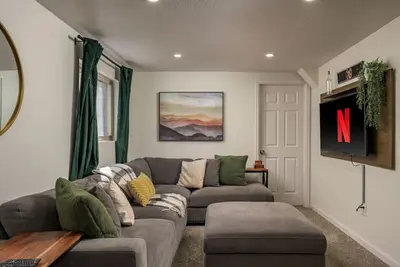 Image de Modern Suite Near Denver | Hot Tub | Outdoor Oasis