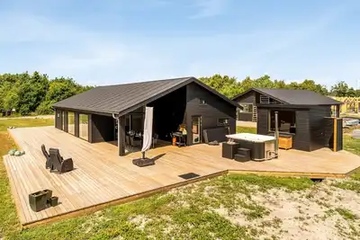 Image de \"Mads\" - 700m from the sea by Interhome