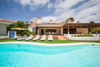 Image de Chalet à Maspalomas avec piscine chauffée
