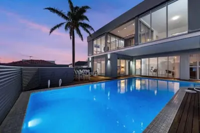 Image de Pool, Family & Group entire house