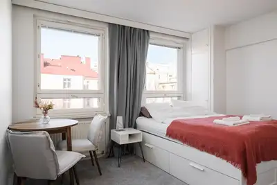 Image de Stylish Studio Apartment with Excellent Location