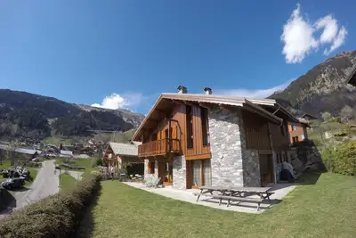 Image de Grand Chalet Montagnard, Tres Confortable Et Avec Jardin