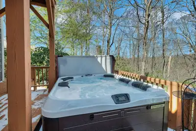 Image de Indoor Sauna, Hot Tub & Golf