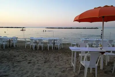 Image de Casa Baia: large apartment 300 meters from the sea