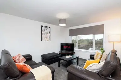 Image de 3 Bed House-Free Parking-6Beds