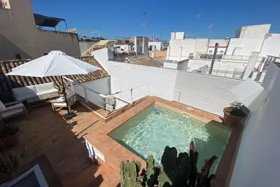 Image de Beautiful house with pool in the historic center.