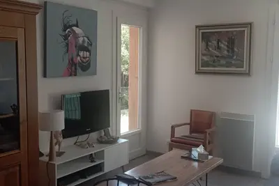 Image de Appartement climatisé, au rdc, avec balcon, petit jardin et terrasse