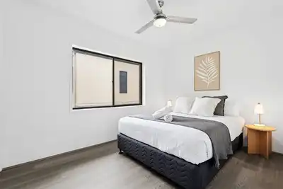 Image de Nerang to Surf Riverside Stay near Paradise Buzz