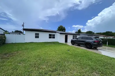 Image de Spacious 4 Bedroom Home with 4 Private Bathrooms