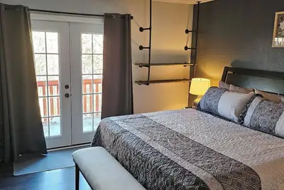 Image de Charming 2-bedroom townhome in Nwa, near golf, lakes, and biking/hiking trails