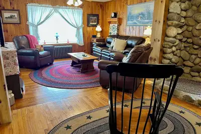 Image de Country Cottage Living in the Town of Ticonderoga with Modern Amenities
