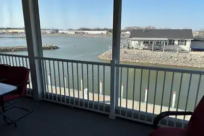 Image de West Harbor Marina Condo - B