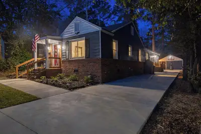 Image de Haymount Movie Room + min. to Downtown & Ft. Bragg & Grad Events Family Friendly