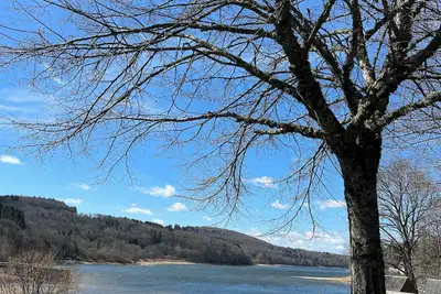Image de Appartement \" A \" pour 5 personnes à 200 m du lac de la Raviège