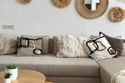 Image de 3-level family bungalow in La Mata: 2-min walk to beach; terrace w/ sea views