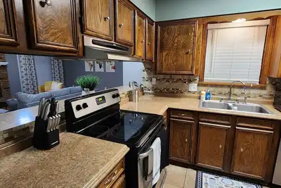 Image de Close to Louisiana Down's Casino. \nA charming 3-bedroom house, great amenities!