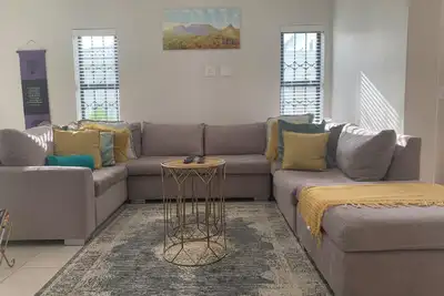 Image de Lovely family friendly 4-bedroom house in Bloubergstrand, Cape Town