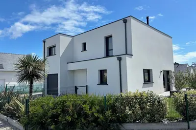 Image de Maison moderne à 8 mns des plages et du golf, avec jardin et grande terrasse.