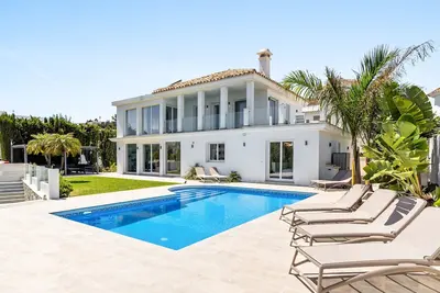 Image de Villa de Luxe, Casa Colina, 5 chambres avec vue sur la mer à La Cala de Mijas