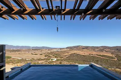 Relaxing, Self-Sustainable & Modern House In The Heart Of Valle De Guadalupe